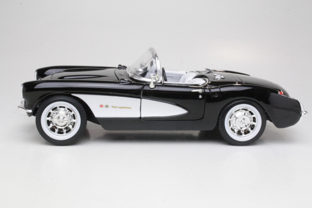 Chevrolet Corvette 1957, black/white