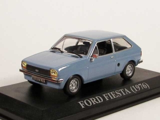 Ford Fiesta 1976, vaaleansininen