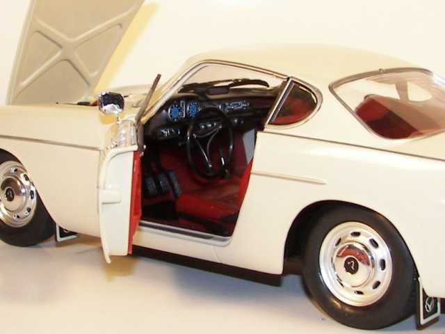 Volvo P1800S 1969, valkoinen