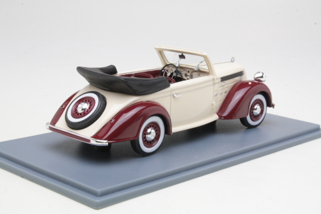 Steyr 220 Cabriolet 1939, beige/punainen - Sulje napsauttamalla kuva