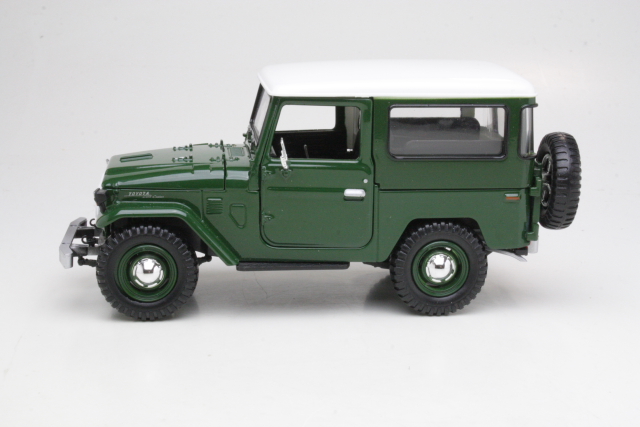 Toyota Land Cruiser FJ40 Hard Top 1980, vihreä/valkoinen - Sulje napsauttamalla kuva