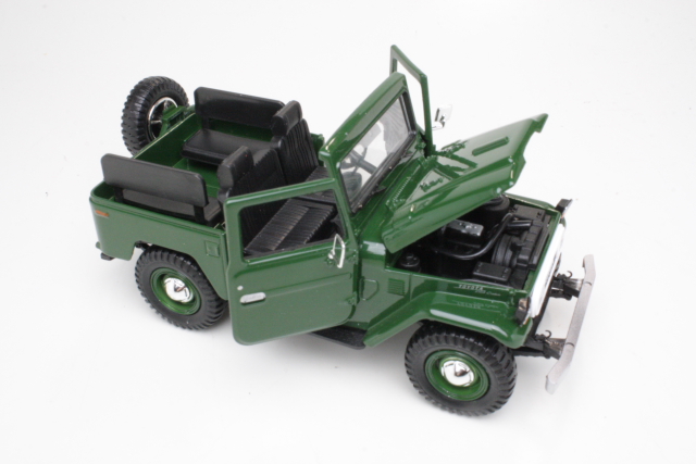 Toyota Land Cruiser FJ40 Hard Top 1980, vihreä/valkoinen - Sulje napsauttamalla kuva