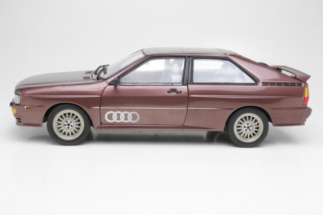 Audi Quattro 1981, metallinruskea - Sulje napsauttamalla kuva