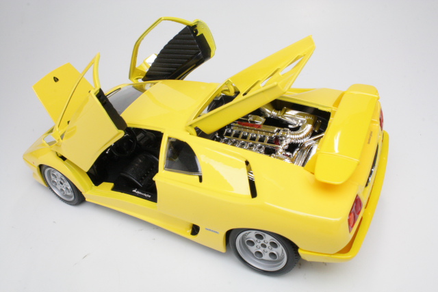 Lamborghini Diablo, yellow