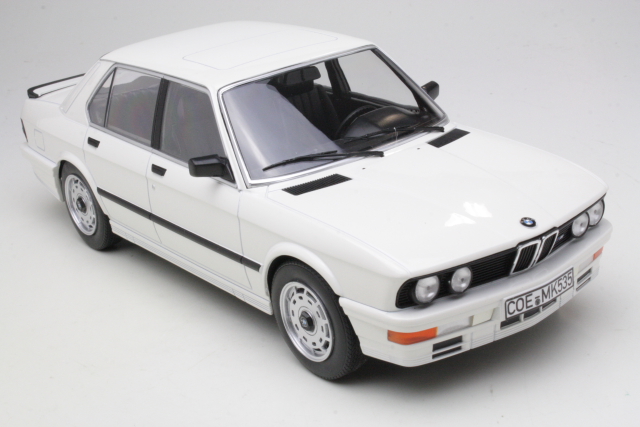 BMW M535i (e28) 1986, white