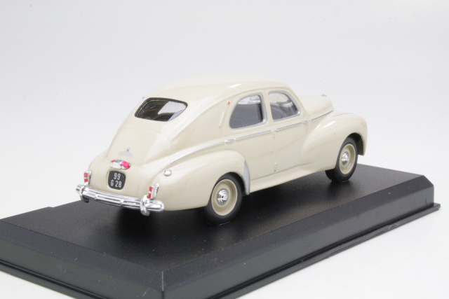 Peugeot 203 1950, kermanvalkoinen