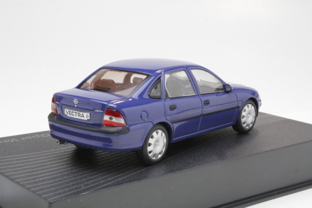 Opel Vectra B 1995, blue - Click Image to Close