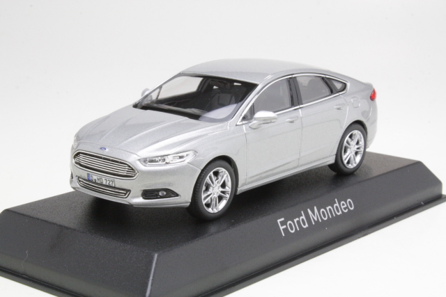 Ford Mondeo 2014, light grey