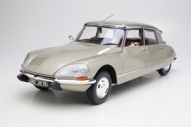 Citroen DS23 Pallas 1973, beige - Sulje napsauttamalla kuva