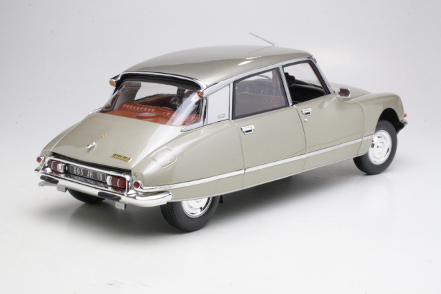 Citroen DS23 Pallas 1973, beige - Sulje napsauttamalla kuva