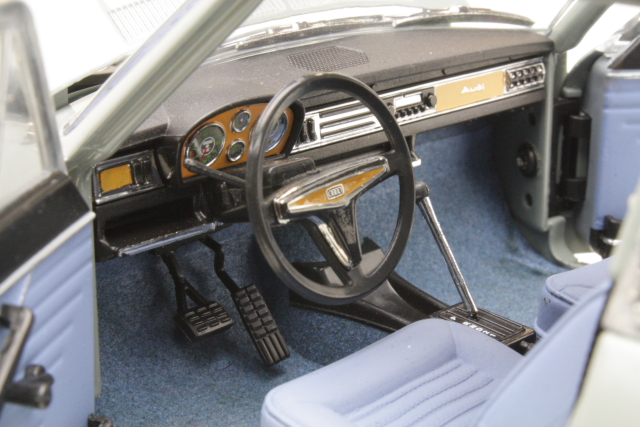 Audi 100 LS Automatic 2d 1972, grey