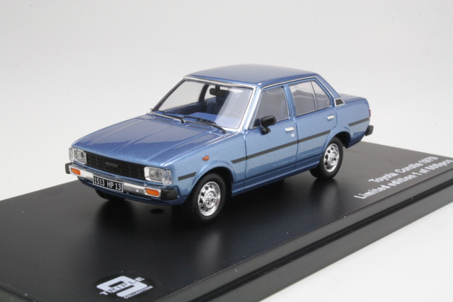 Toyota Corolla E70 1979, sininen