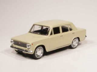 Fiat 124 Berlina 1966, beige