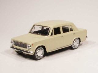 Fiat 124 Berlina 1966, beige - Sulje napsauttamalla kuva