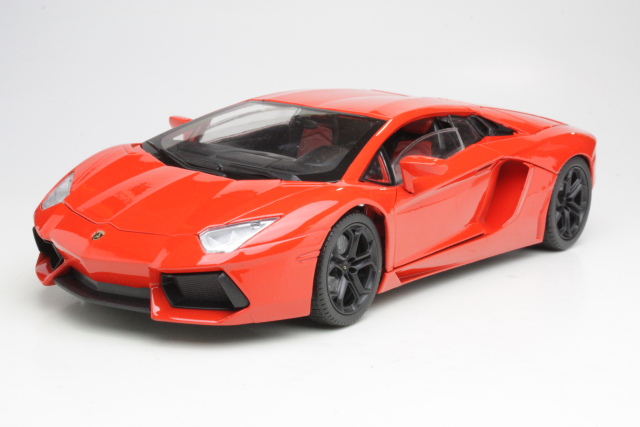 Lamborghini Aventador LP700-4 2011, orange