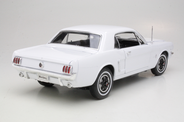 Ford Mustang 1964, valkoinen - Sulje napsauttamalla kuva