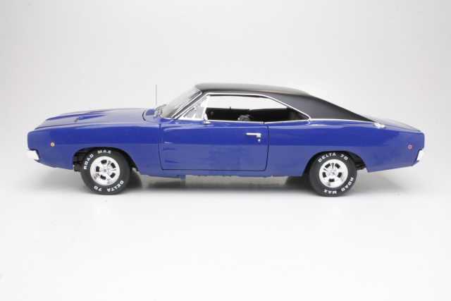 Dodge Charger 1968, sininen "Christine" - Sulje napsauttamalla kuva