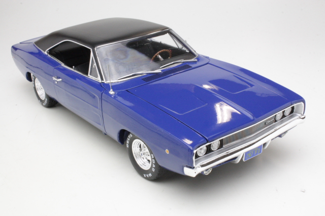 Dodge Charger 1968, sininen "Christine" - Sulje napsauttamalla kuva