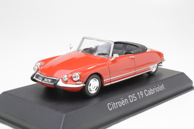 Citroen DS19 Cabriolet 1965, punainen - Sulje napsauttamalla kuva