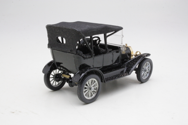 Ford Model T 1915, black