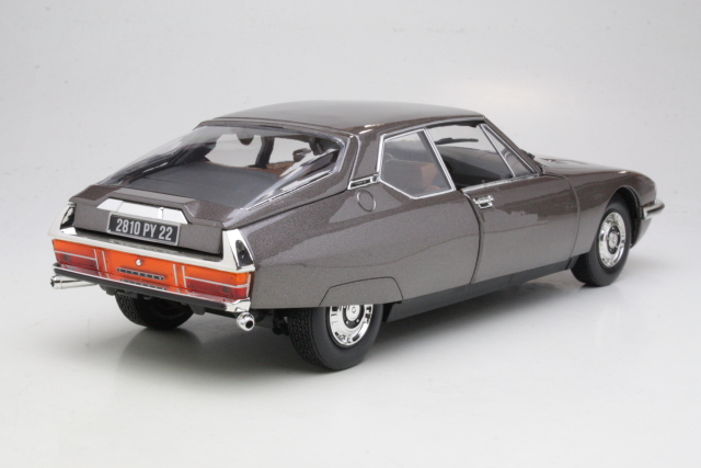 Citroen SM 1971, ruskea