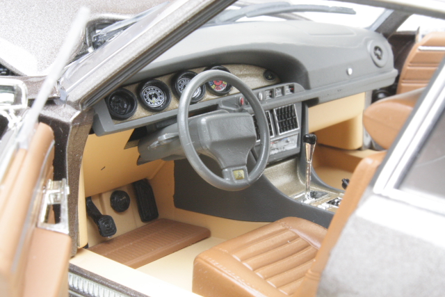 Citroen SM 1971, ruskea