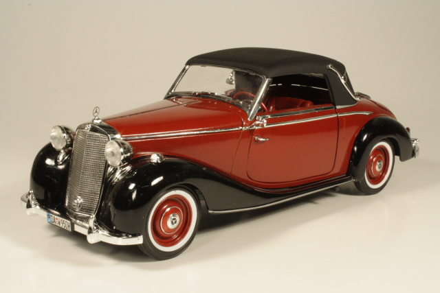 Mercedes 170S Cabriolet "closed" 1950, red/black