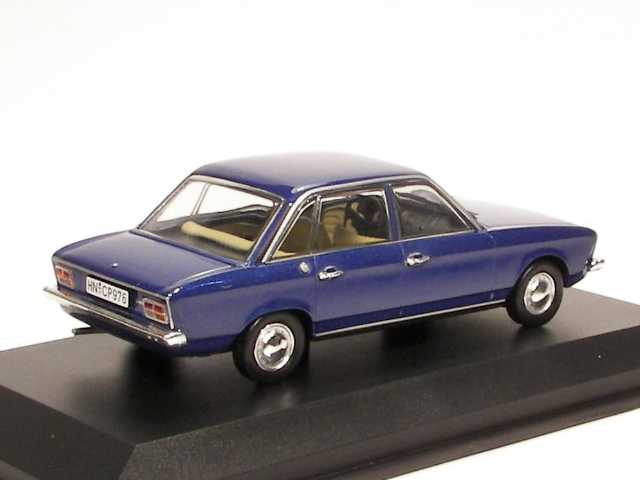 VW K70 1970, tummansininen