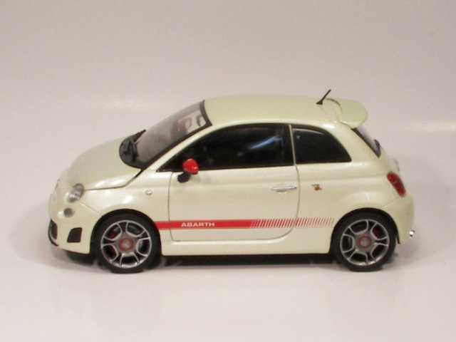 Fiat 500 Abarth 2008, valkoinen 1:24