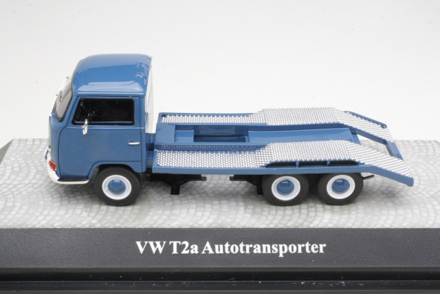 VW T2a Autotransporter, blue