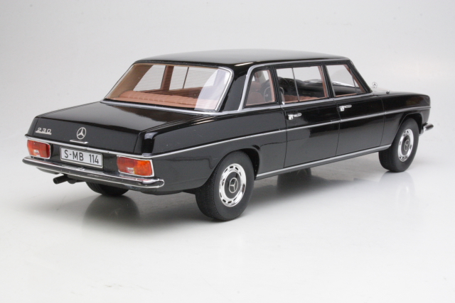 Mercedes 230 (w114) Lang Limousine 1970, musta