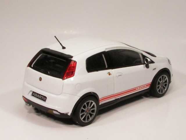 Fiat Grande Punto Abarth SS, valkoinen