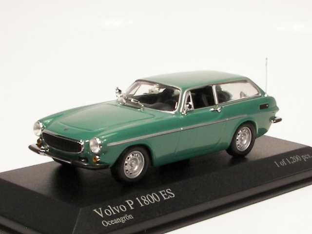 Volvo P1800ES 1971, vaaleanvihreä