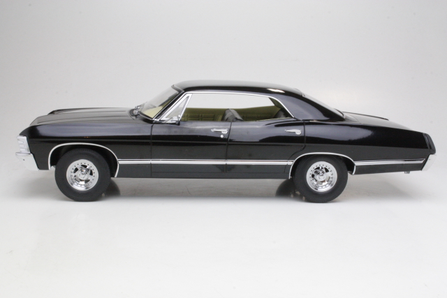 Chevrolet Impala Sport Sedan 1967, black "Supernatural"