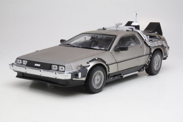 De Lorean DMC-12, Time Machine "Back to the Future 2"