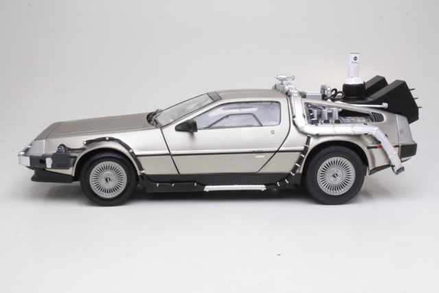 De Lorean DMC-12, Time Machine "Back to the Future 2"