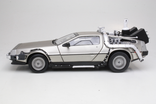 De Lorean DMC-12, Time Machine "Back to the Future 2" - Sulje napsauttamalla kuva