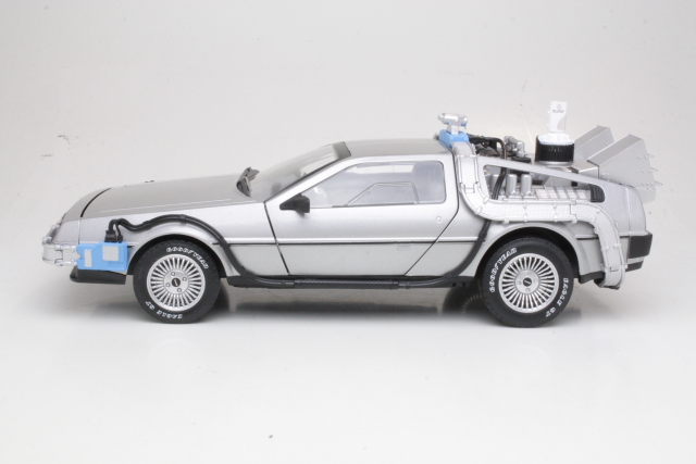 De Lorean DMC-12 "Back to The Future with Mr. Fusion" - Sulje napsauttamalla kuva