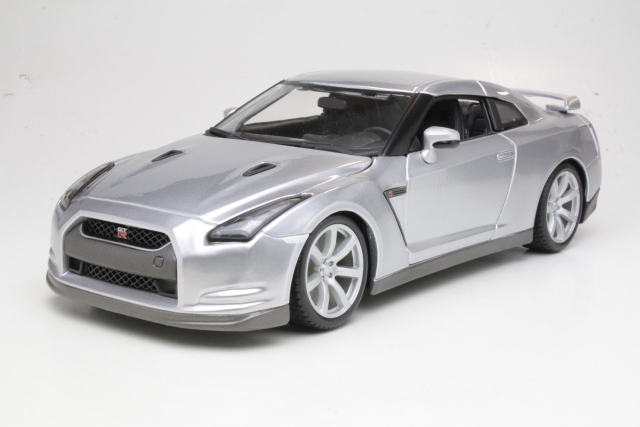 Nissan GT-R 2009, hopea - Sulje napsauttamalla kuva