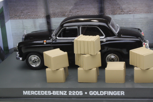 Mercedes 220S 1956, black