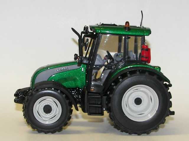 Valtra C-Series, green