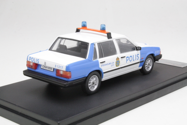 Volvo 740 Turbo 1985 "Stockholm Polis" - Sulje napsauttamalla kuva