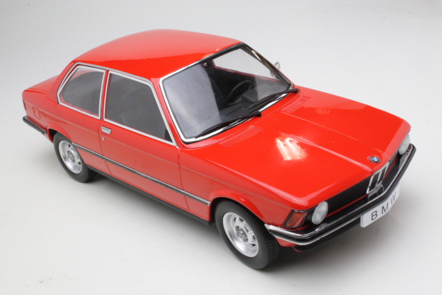 BMW 318i (E21) 1975, punainen