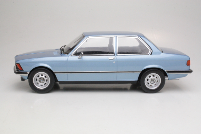 BMW 318i (E21) 1975, sininen