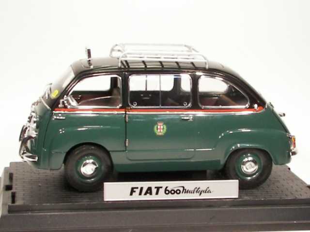 Fiat 600 Multipla Taxi Roma/Milano, kattotelineellä