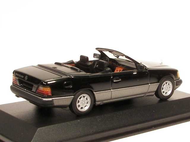 Mercedes 300CE-24 (w124) Cabriolet 1990, musta