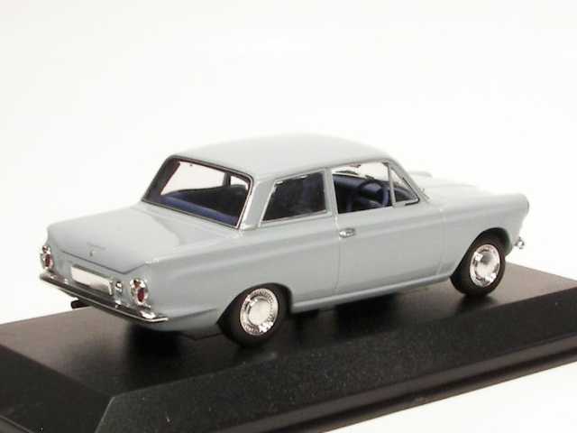 Ford Cortina Mk1 1962, vaaleansininen