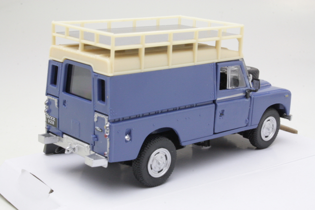 Land Rover Ser.3 109 "with Roofrack", sininen - Sulje napsauttamalla kuva