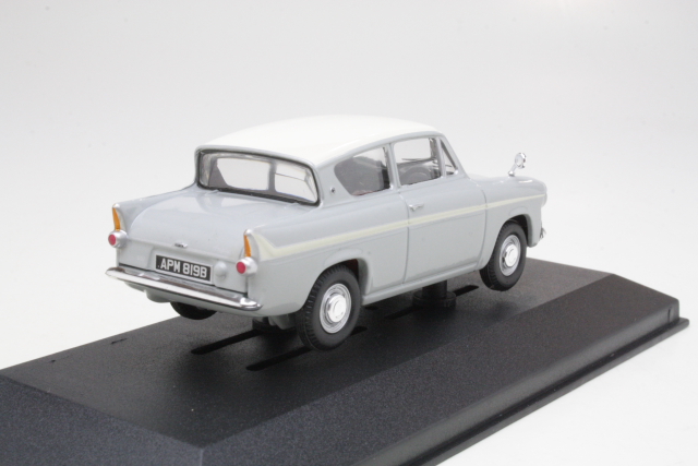 Ford Anglia 1200 Super, harmaa/valkoinen