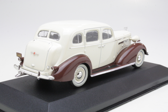 Buick series 40 Special 1936, beige/ruskea - Sulje napsauttamalla kuva